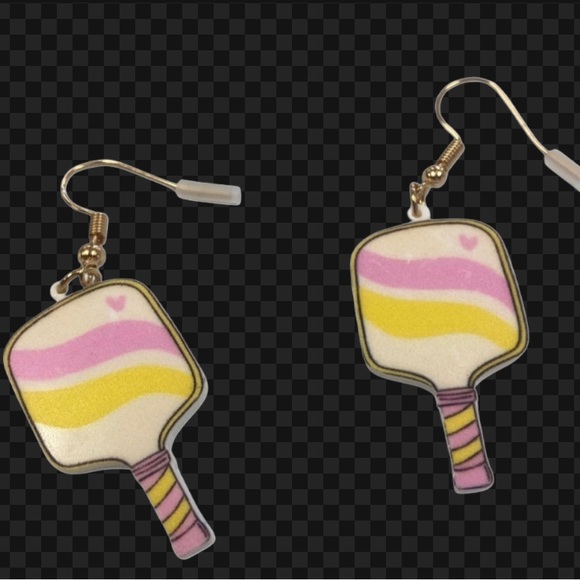NWT PICKLE BALL Paddle earrings and keychain - Picture 2 of 4